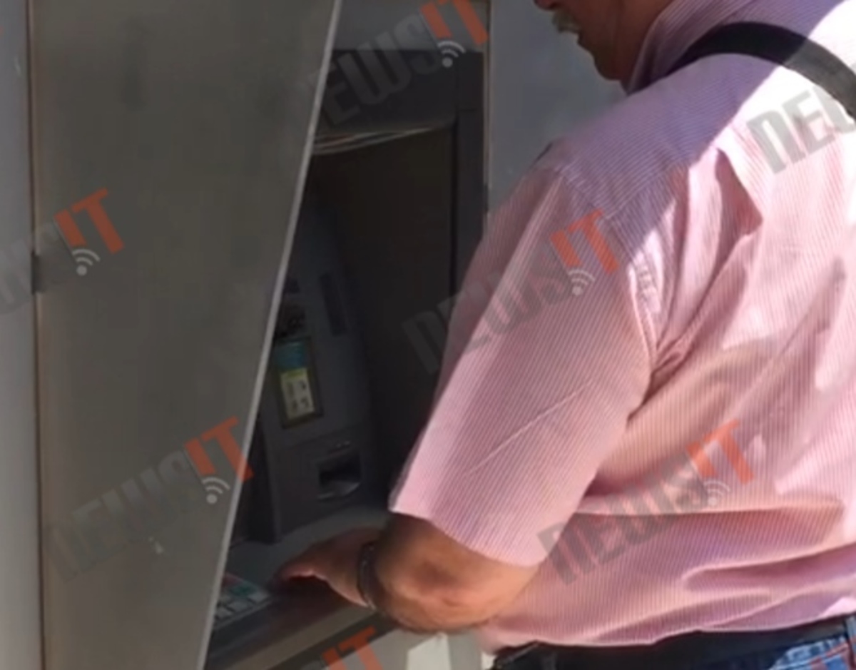 Ουρές συνταξιούχων στα ΑΤΜ