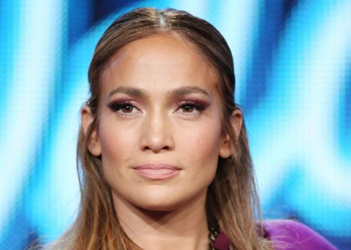 Η Jennifer Lopez δεν μεγαλώνει ποτέ χάρη στη… σκιά της!