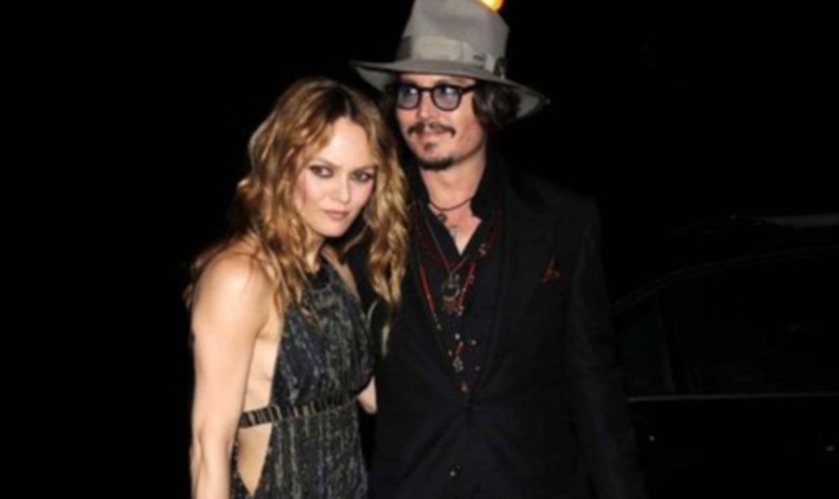 V. Paradis: Μιλά πρώτη φορά για τον χωρισμό της με τον J. Depp!