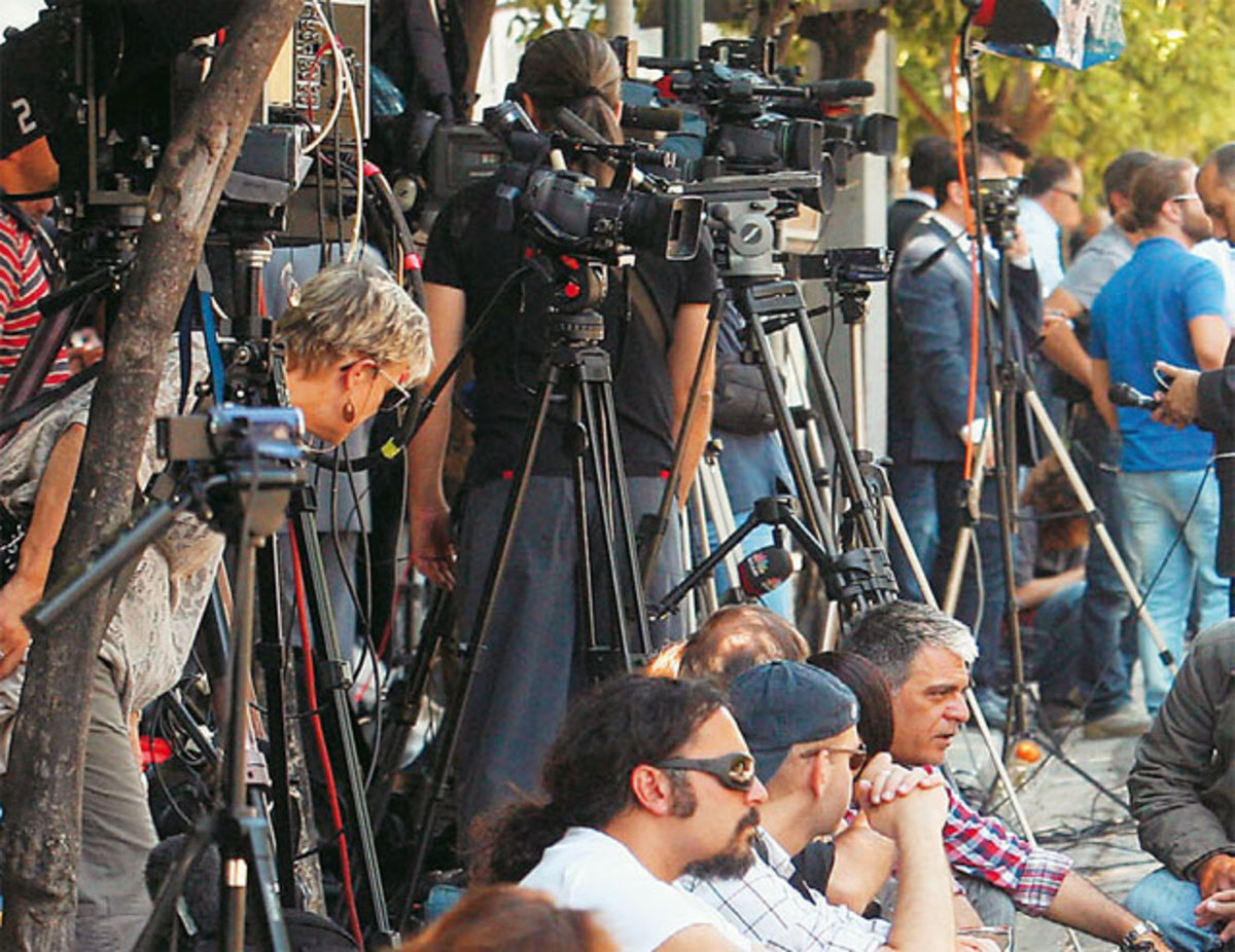 “Απόβαση” ξένων δημοσιογράφων στην Ελλάδα για τις κρίσιμες εκλογές