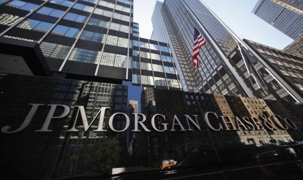 JP Morgan: Η ΕΚΤ δεν θα αφήσει χωρίς χρηματοδότηση τις τράπεζες