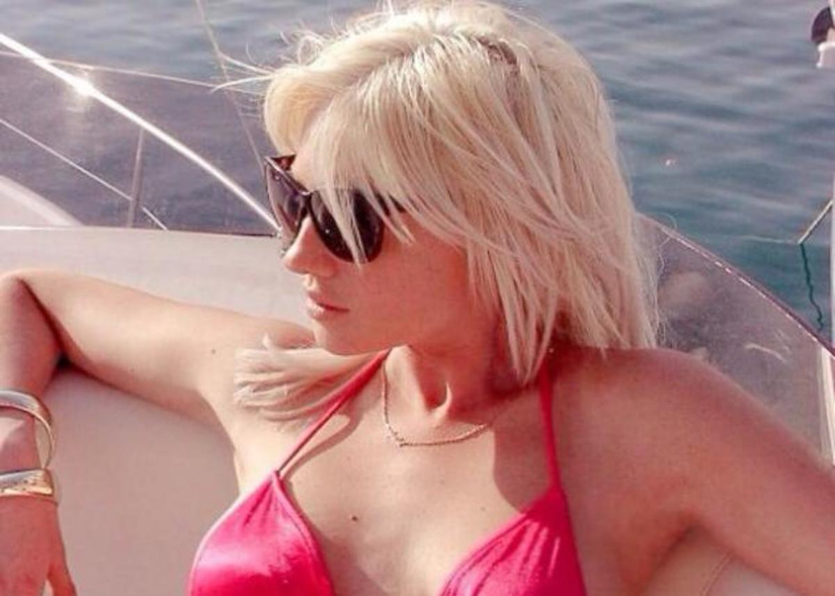 Τζούλια Αλεξανδράτου: Ποζάρει με το σέξι μαγιό στο σκάφος και… αναστατώνει! ΦΩΤΟ