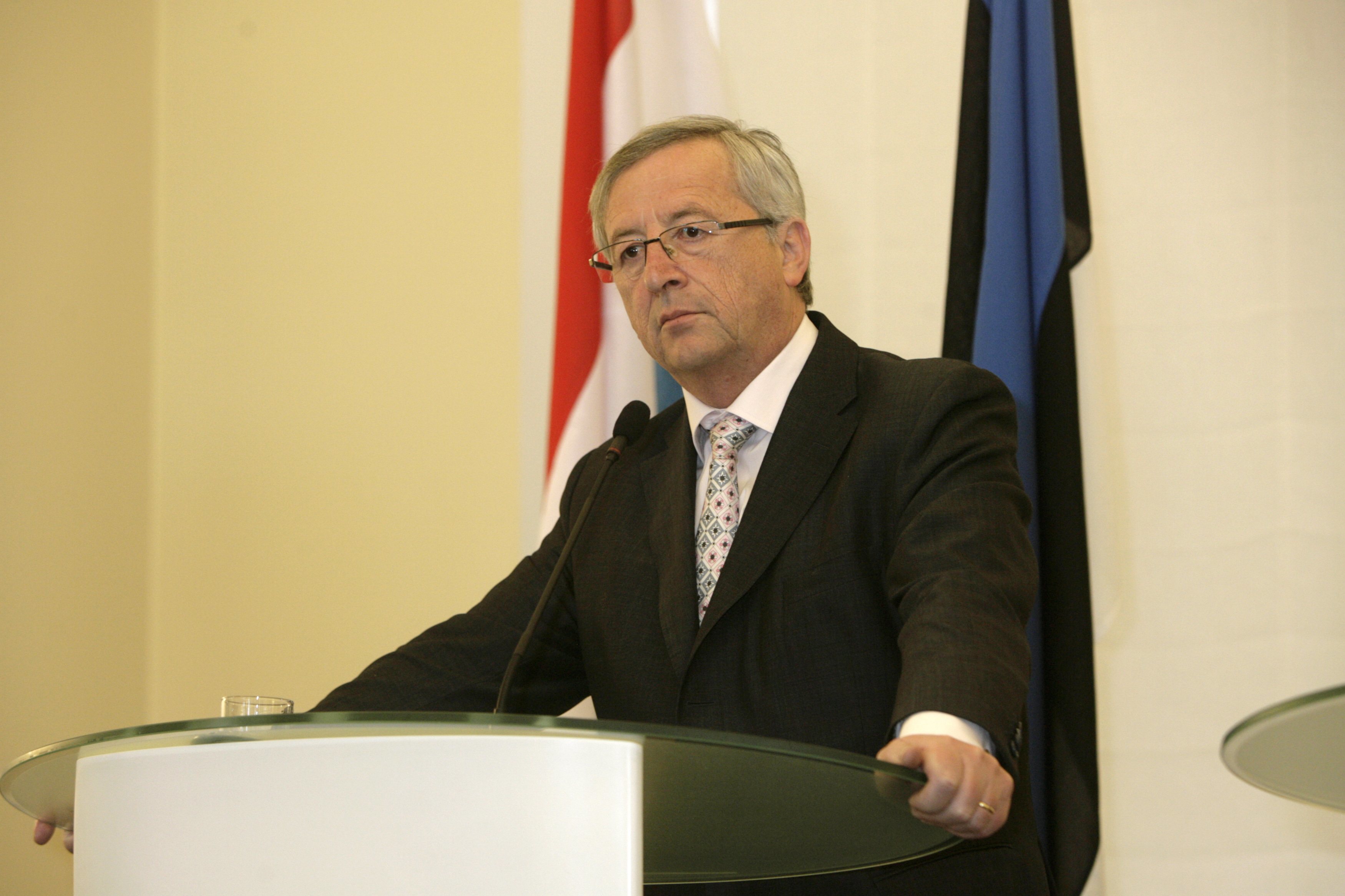Γιούνκερ: Σημαντικό μήνυμα η στήριξη από Σαμαρά και Μέρκελ