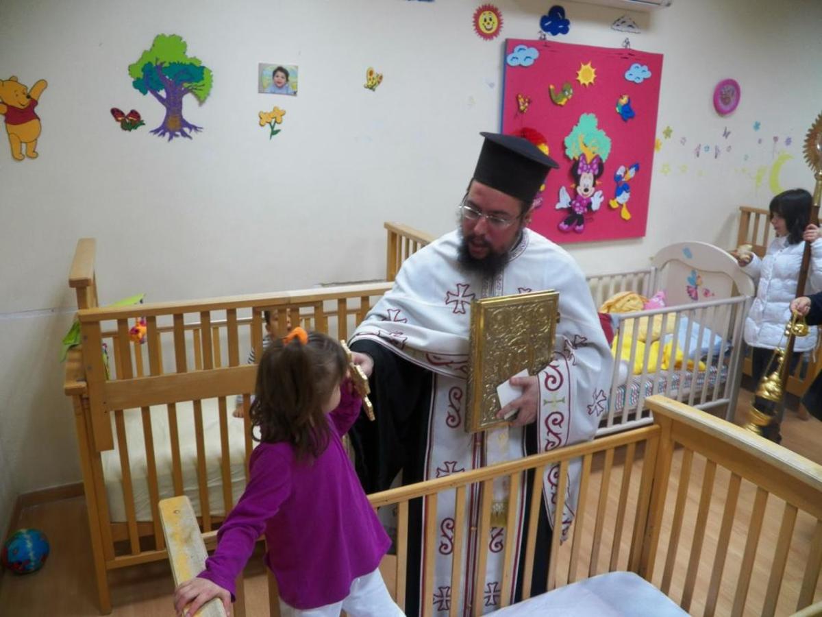 Μια προσευχή από τα παιδιά που ονειρεύονται μια καλύτερη ζωή