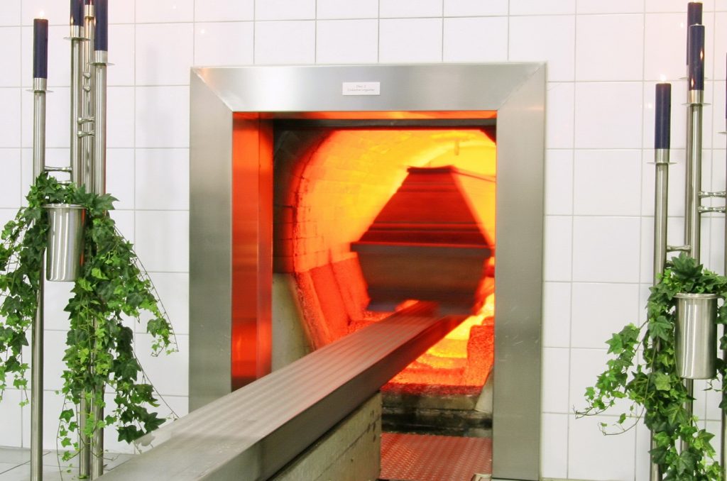 «Θέλω να με κάψουν όταν πεθάνω! Με φρικάρει ο ήχος του φτυαριού»!