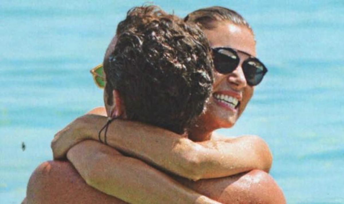 Βίκυ Καγιά – Ηλίας Κρασσάς: Καυτά φιλιά στη θάλασσα! Video