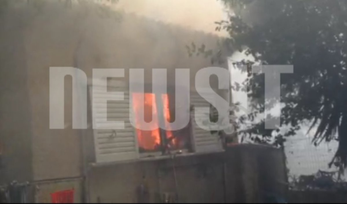 Καίγεται σπίτι στο Μαραθώνα