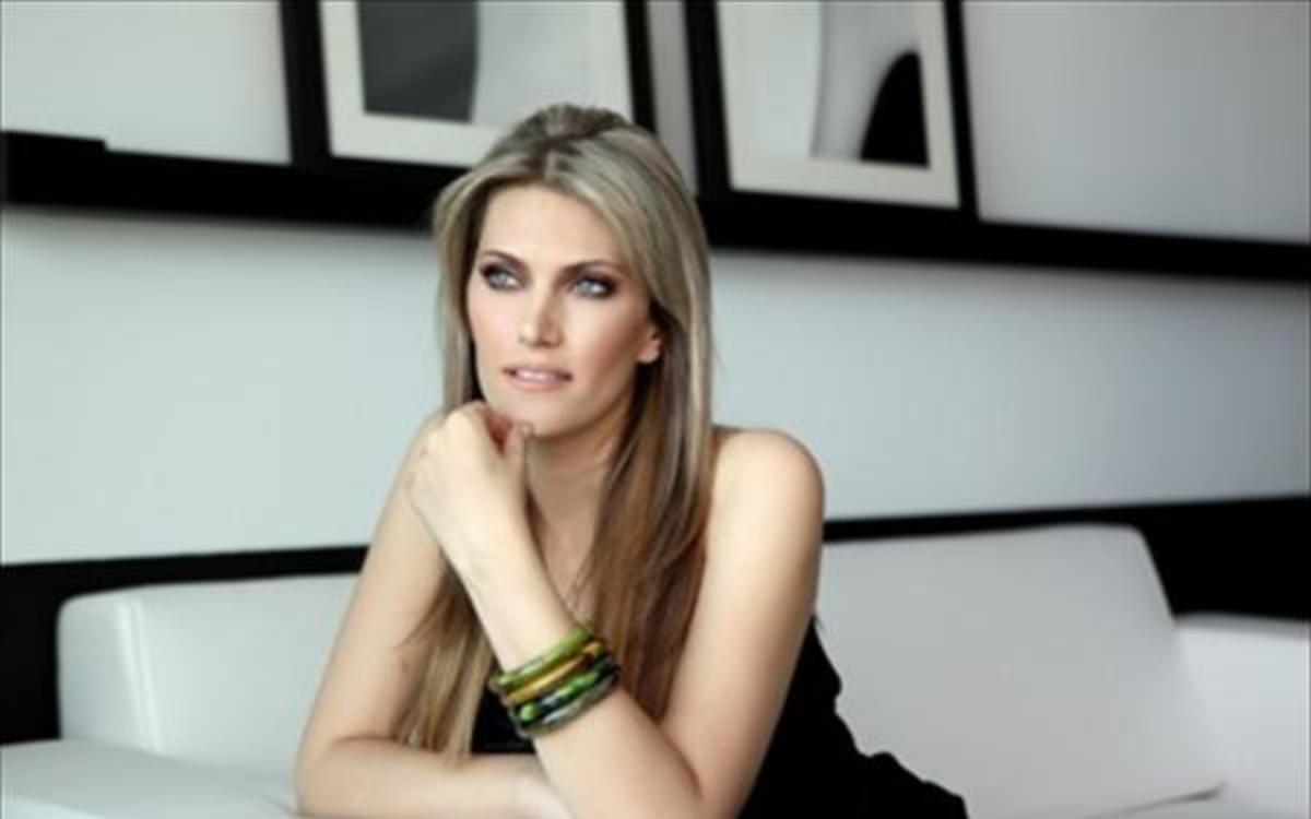 Δείτε την ομοιότητα της Εύας Καϊλή με την αδερφή της, Μανταλένα