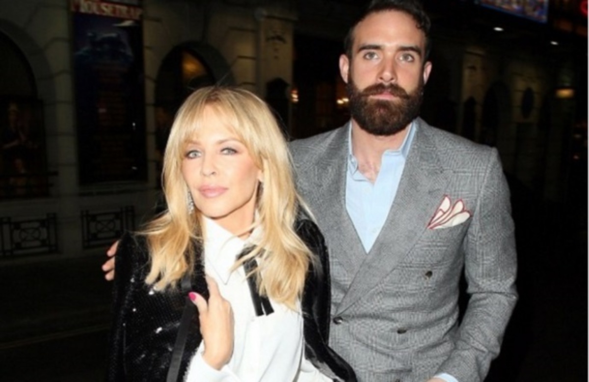 «Έχω περάσει Πάσχα μαζί με την Κάιλι Μινόγκ και τον πρώην της στη Σίφνο»