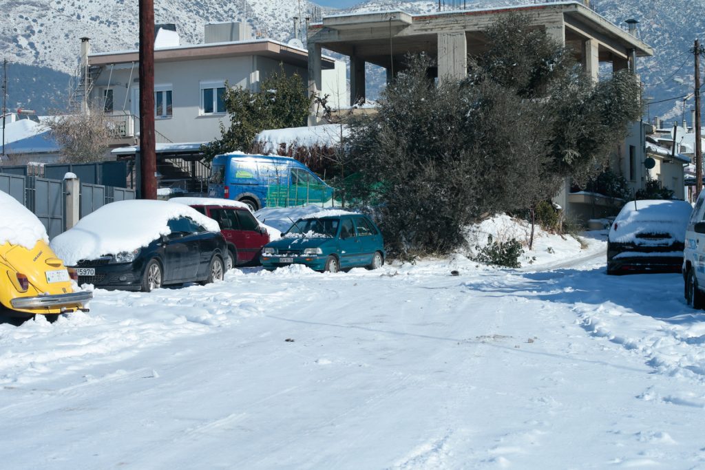 Καιρός με χιόνια σε Αθήνα, Θεσσαλονίκη [meteo]