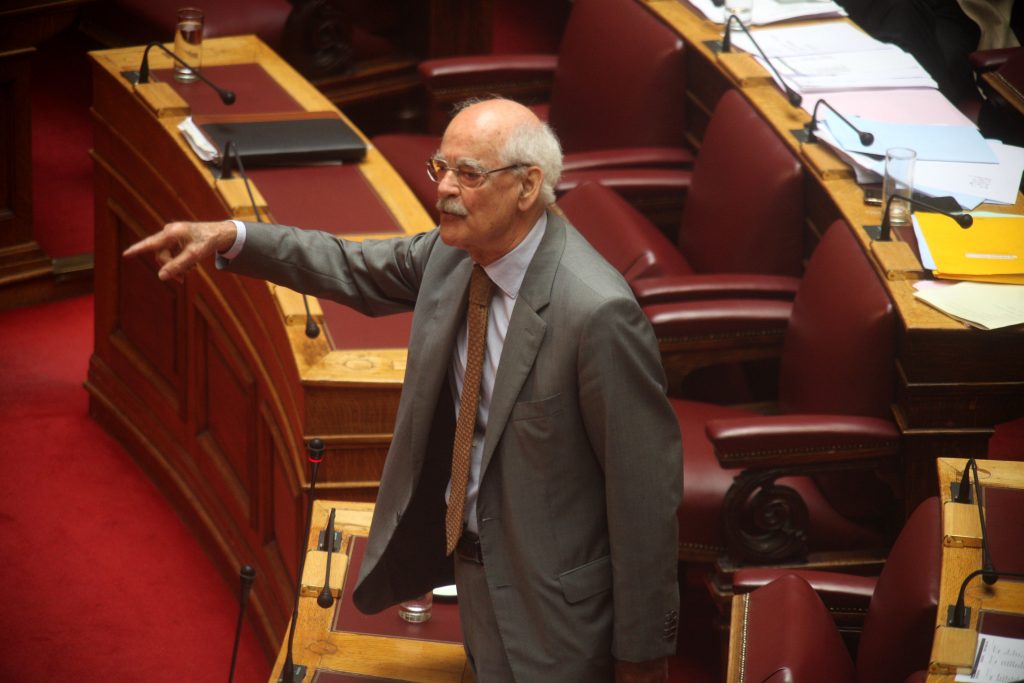 Α. Κακλαμάνης στη Βουλή αποκάλεσε τον Μόσιαλο κοντοπίθαρο