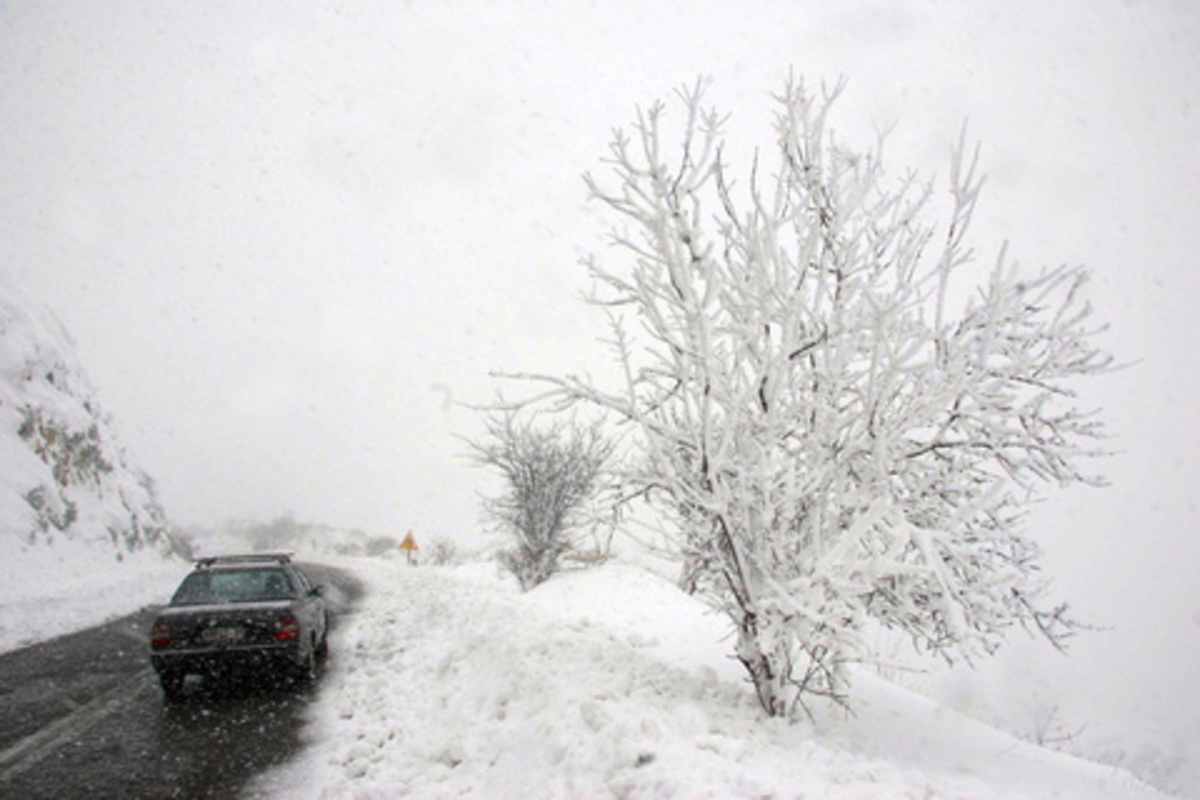 Σε κλοιό κακοκαιρίας η χώρα – Παγετός με θερμοκρασία κάτω από το μηδέν, καταιγίδες και χιόνια
