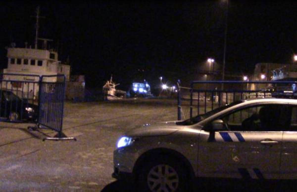 ΒΙΝΤΕΟ: Προσήχθησαν οι ναυτικοί για το λαθρεμπόριο τσιγάρων στην Καλαμάτα