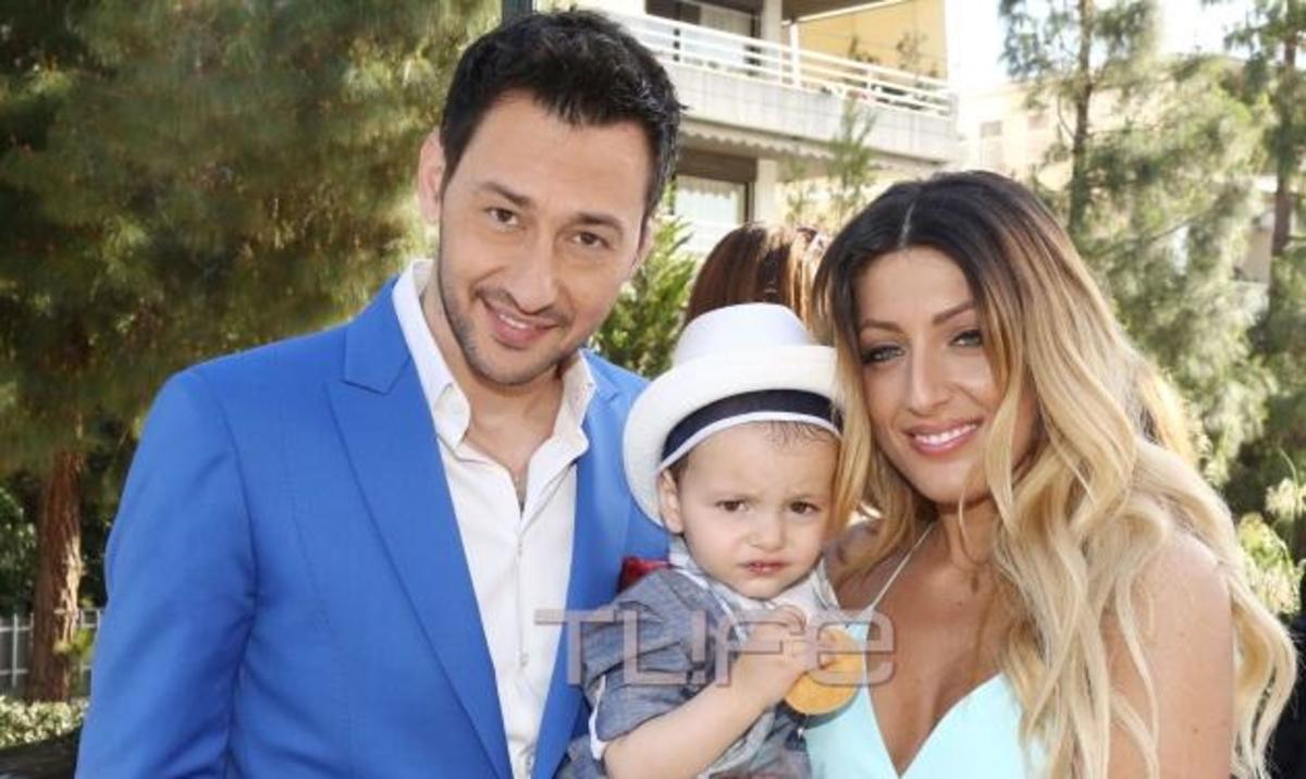 Πάνος Καλλίδης – Λεάννα Μάρκογλου: Βάφτισαν τον γιο τους!