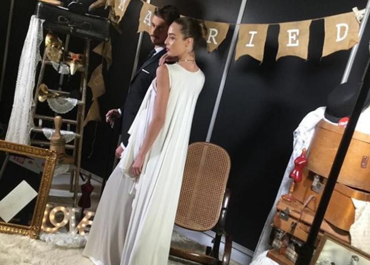 O αδελφός της Ελένης Μενεγάκη, θαύμασε την αγαπημένη του Αντωνία Καλλιμούκου με νυφικό! Βίντεο