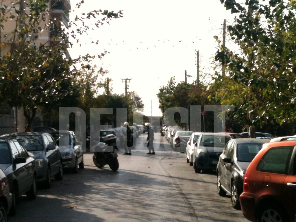 Αστυνομικοί της ομάδας ΔΙ.ΑΣ. στην οδό Ξενοφώντος