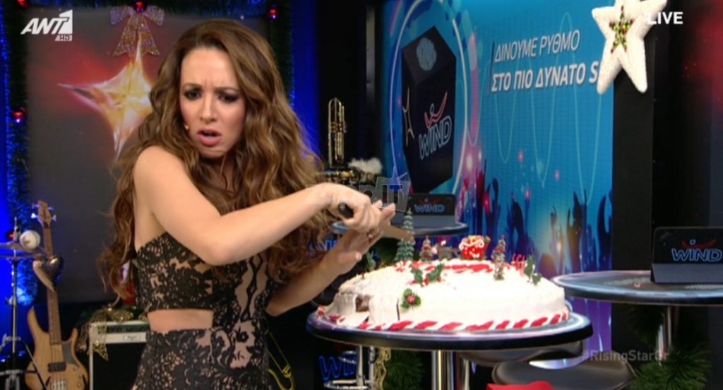 Rising Star: Η Καλομοίρα ξεκίνησε να κόβει την βασιλόπιτα, αλλά…