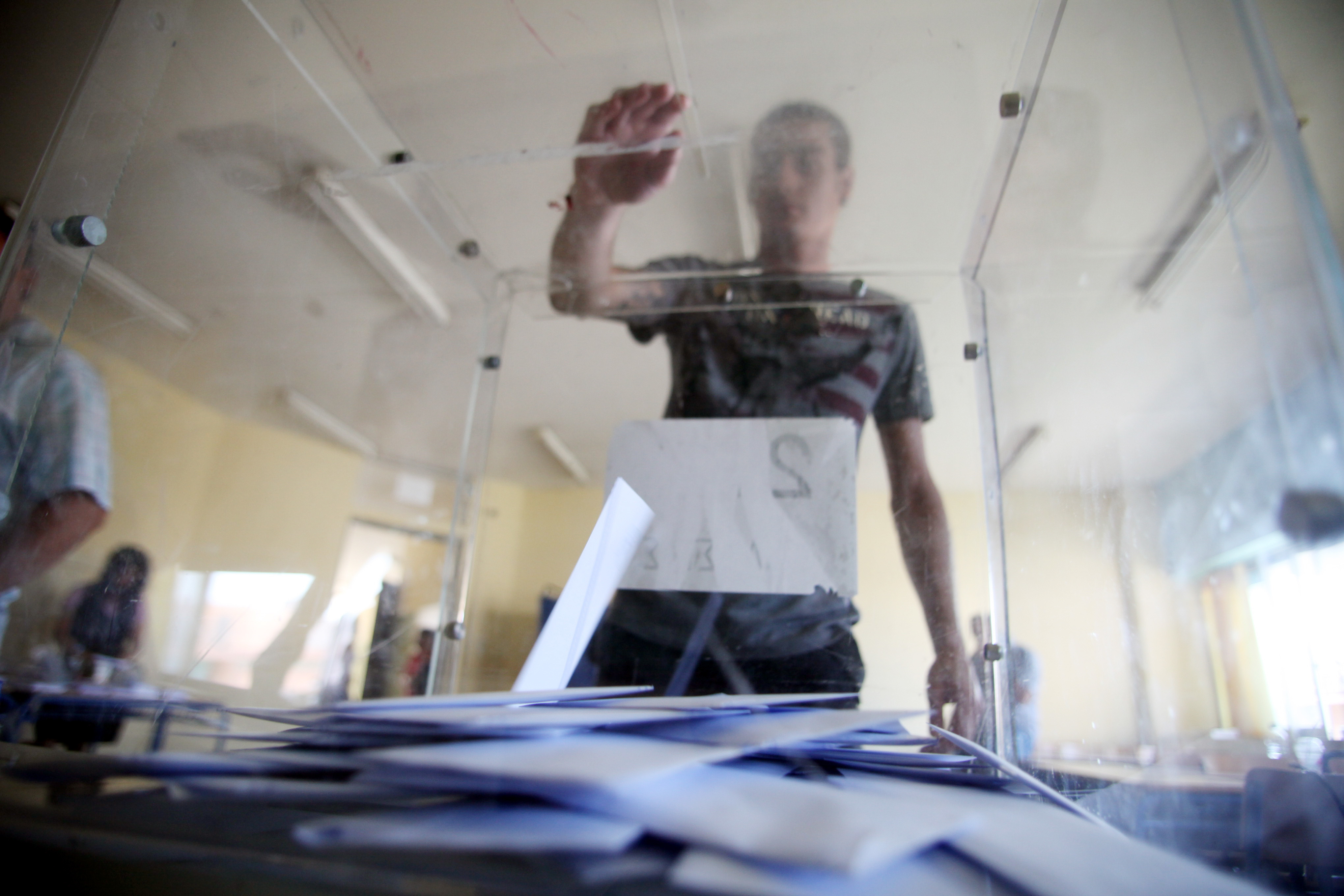 Σε 10 περιφέρειες από τις 56 άλλαξε το πρώτο κόμμα