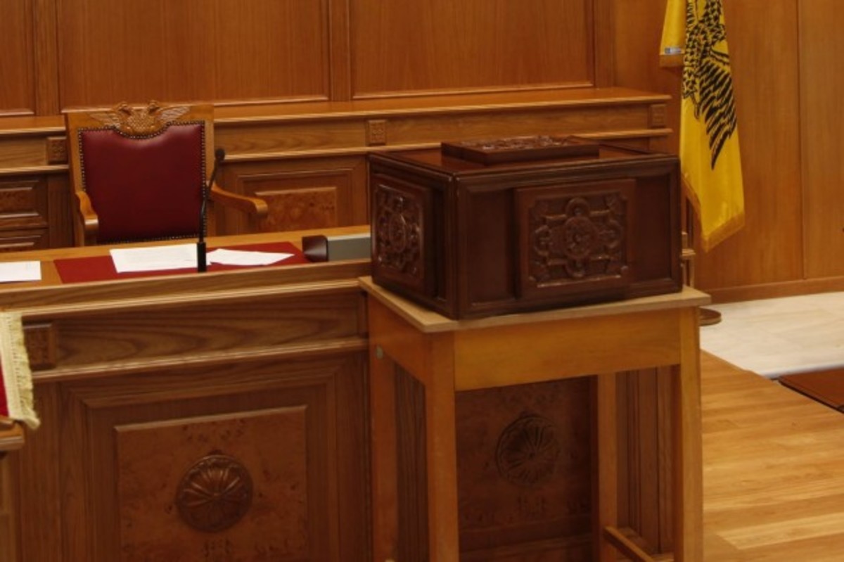 “Πυρετός” διαβουλεύσεων πριν την αυριανή Σύνοδο της Ιεραρχίας