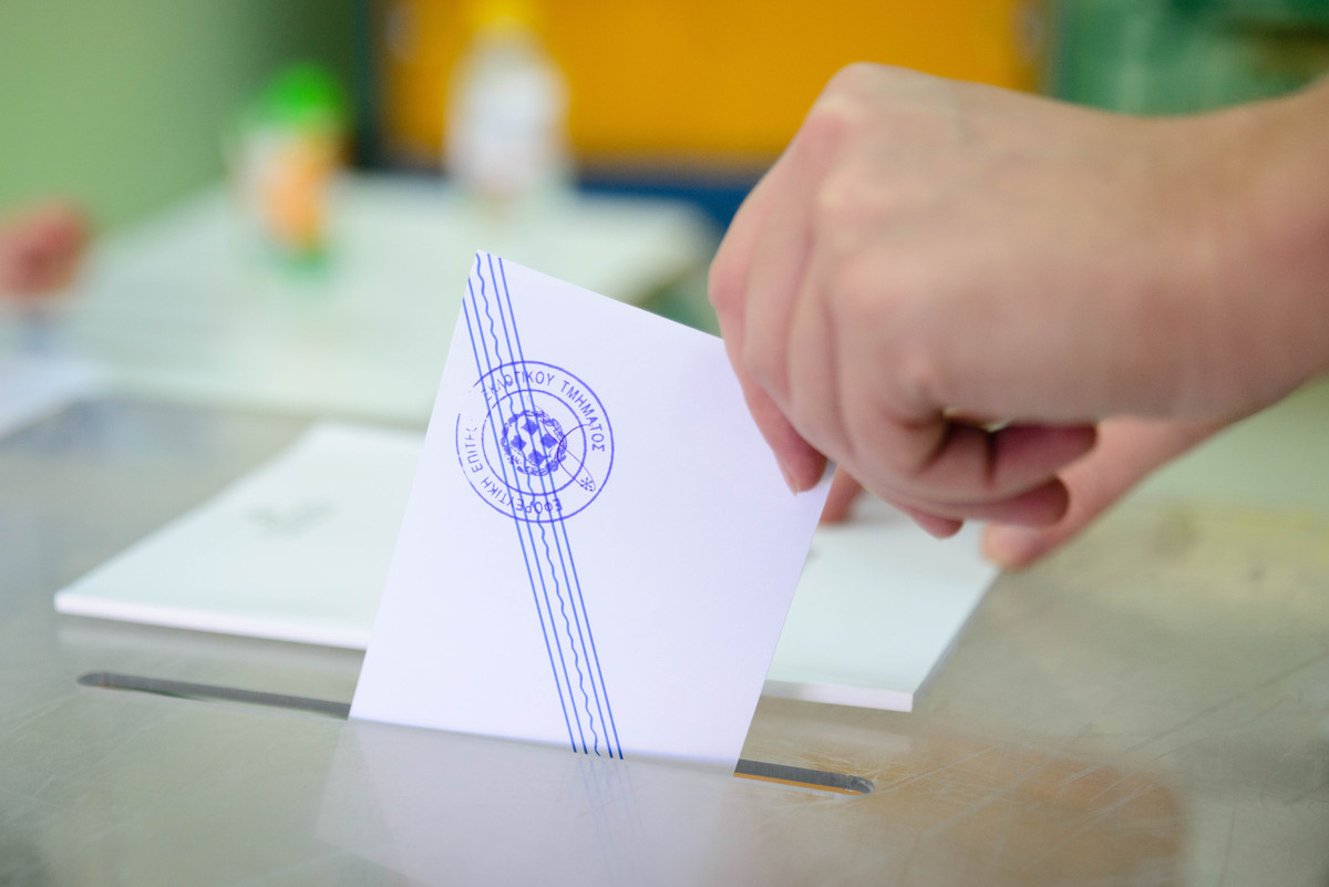 Δημοσκοπήσεις – Εκλογές 2015: Τουλάχιστον 7 γκάλοπ δείχνουν θρίλερ αλλά με τον ΣΥΡΙΖΑ ενισχυμένο – “Σκοτωμός’ για την τρίτη θέση