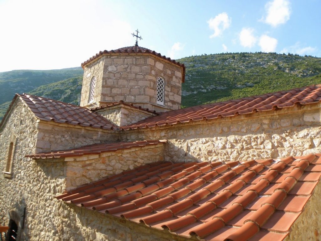 «Επισκέφθηκα έναν άγιο παππούλη στην Καμάριζα και εκείνος με τη βοήθεια του Θεού με επανέφερε»