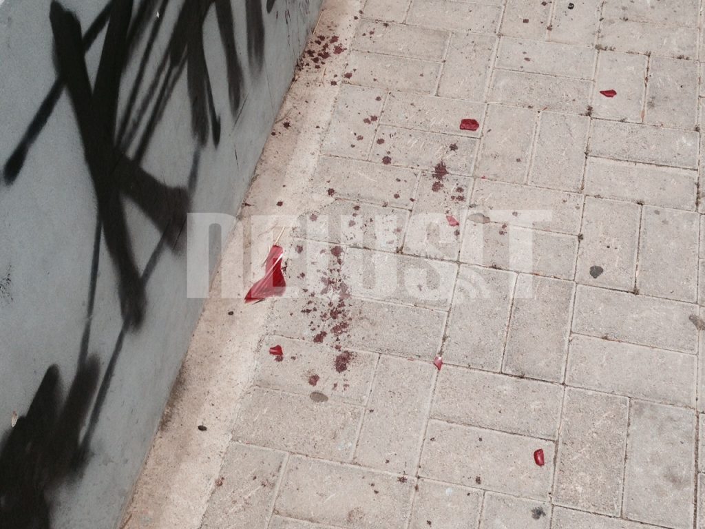 Μαθητές μαχαιρώθηκαν έξω από σχολείο του Καματερού (ΦΩΤΟ και VIDEO)