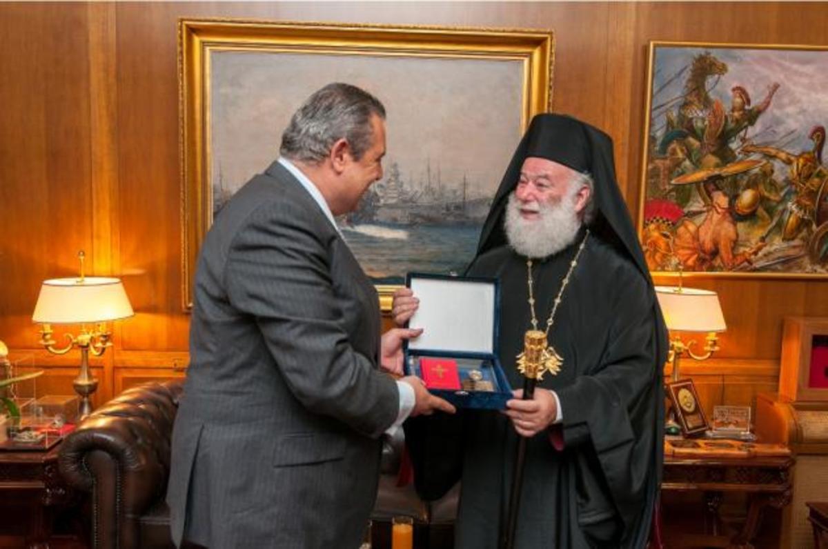 Συνάντηση του υπουργού Άμυνας με τον Πατριάρχη Αλεξανδρείας στο Πεντάγωνο – Τί συζήτησαν