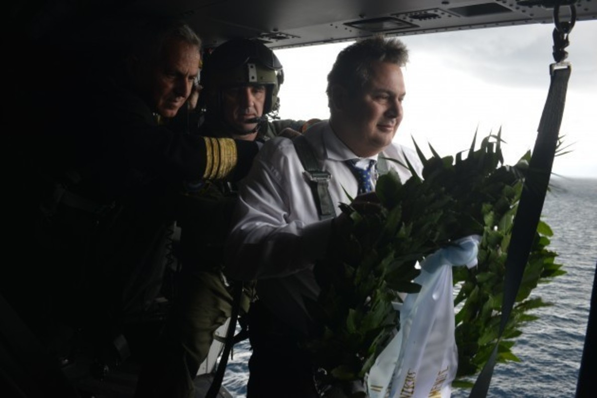 Η πτήση του Πάνου Καμμένου στα Ίμια (βίντεο)