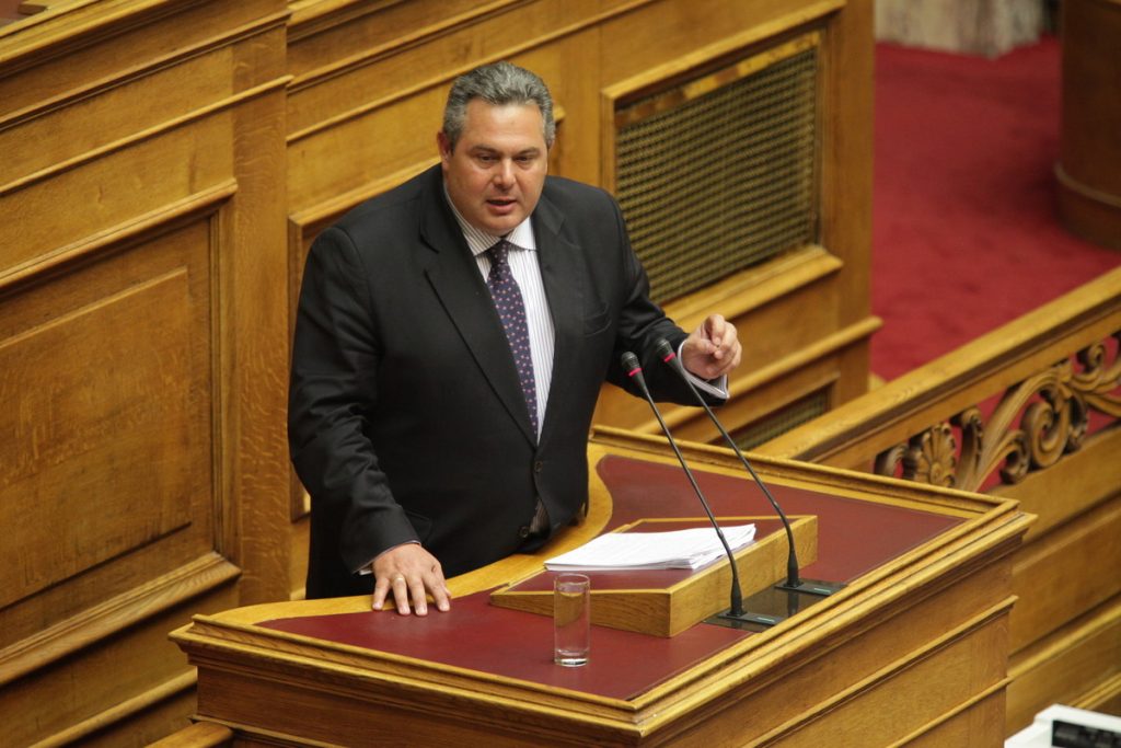 “Έκρηξη” στη Βουλή! Καμμένος: Στα τέσσερα εσείς, να σιωπήσουν οι βιβλιοπώλες