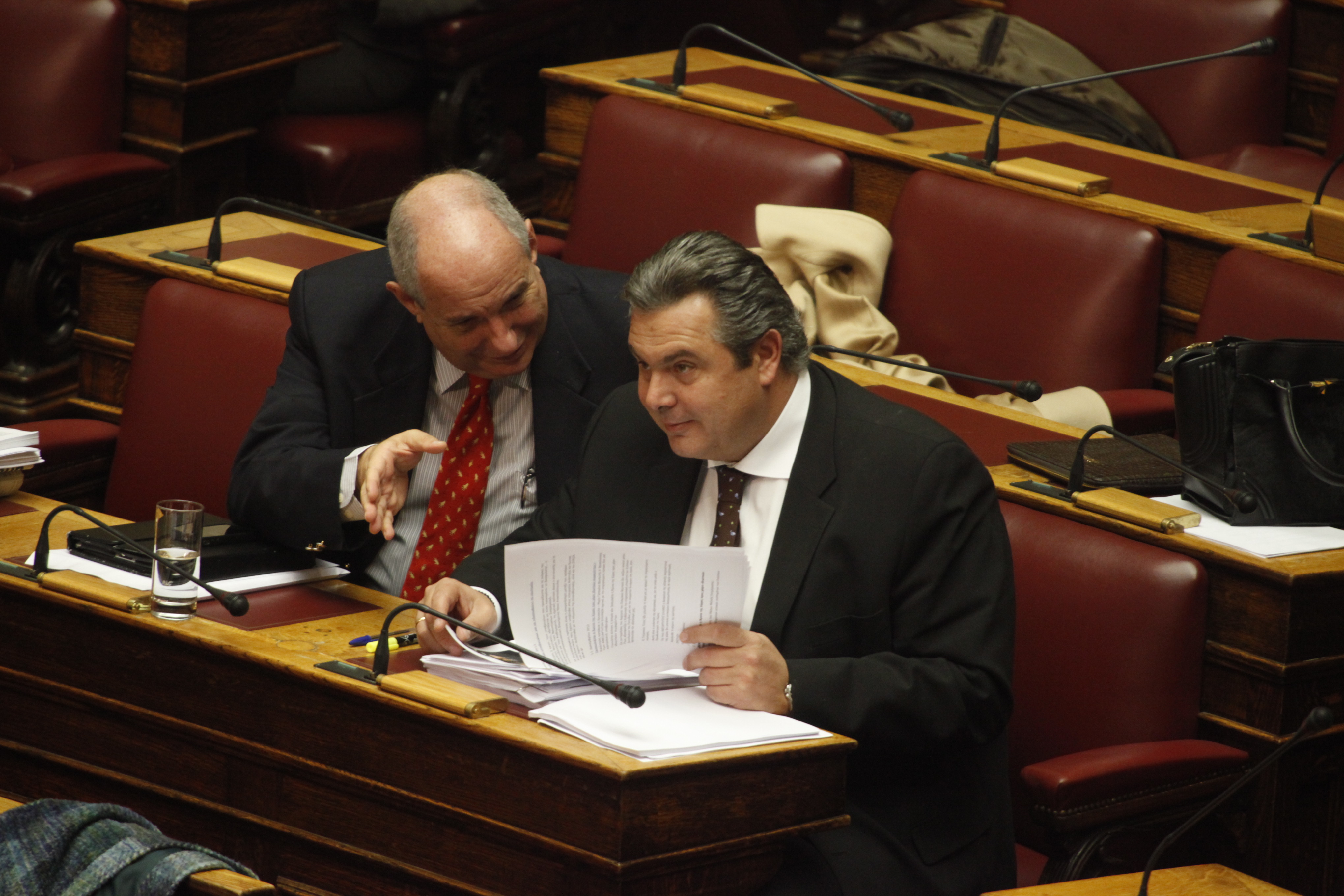 Υποβρύχια: Υπέρ της εξεταστικής ο Καμμένος – Αιχμές για Καραμανλή
