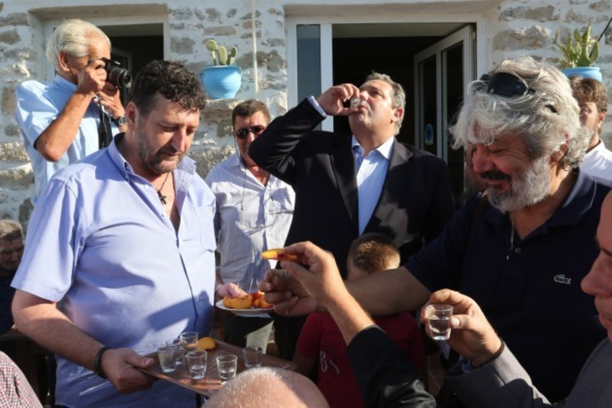 Καμμένος: ΥΕΘΑ ή κυνηγός της διαφθοράς; Τι συζητά με Τσίπρα