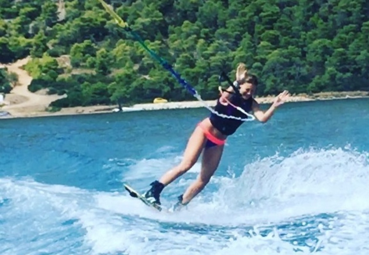 Επική τούμπα της Δέσποινας Καμπούρη την ώρα του σκι! – ΒΙΝΤΕΟ