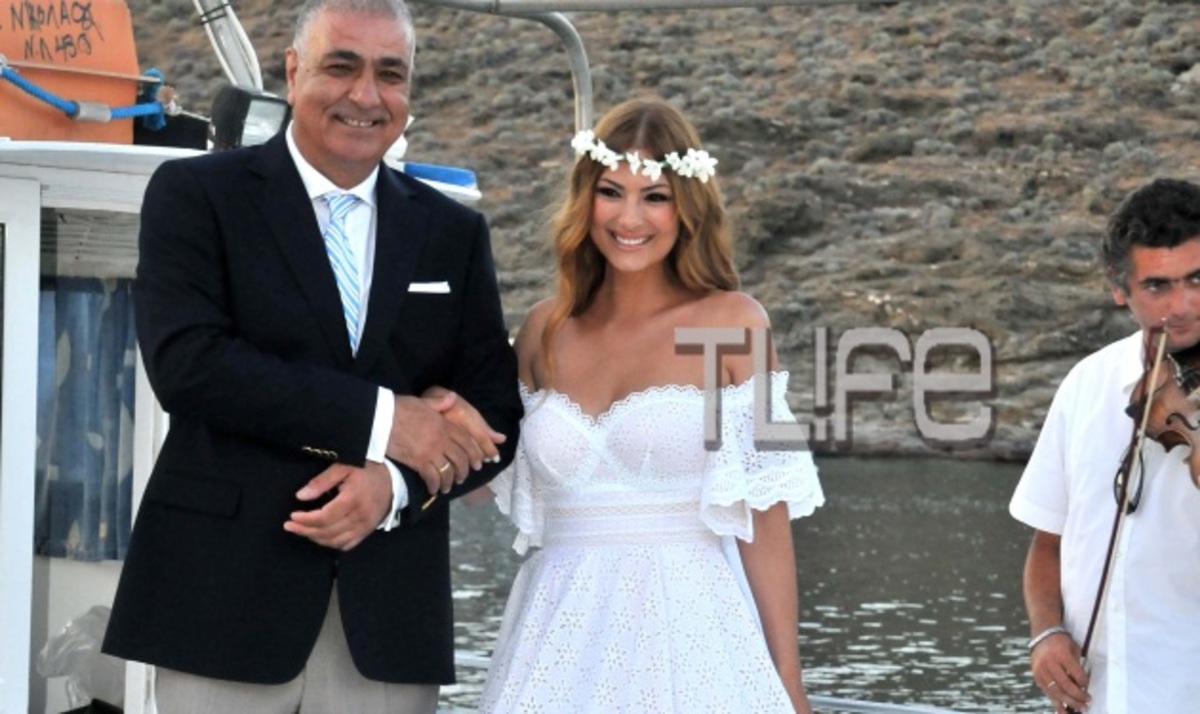 Δέσποινα Καμπούρη: Παντρεύτηκε στην Κύθνο! Φωτογραφίες