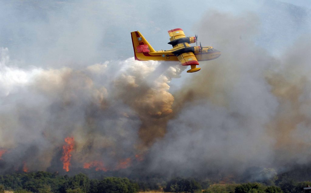 Πύρινη κόλαση απειλεί τα Χανιά – Συναγερμός στην Αθήνα που στέλνει βοήθεια