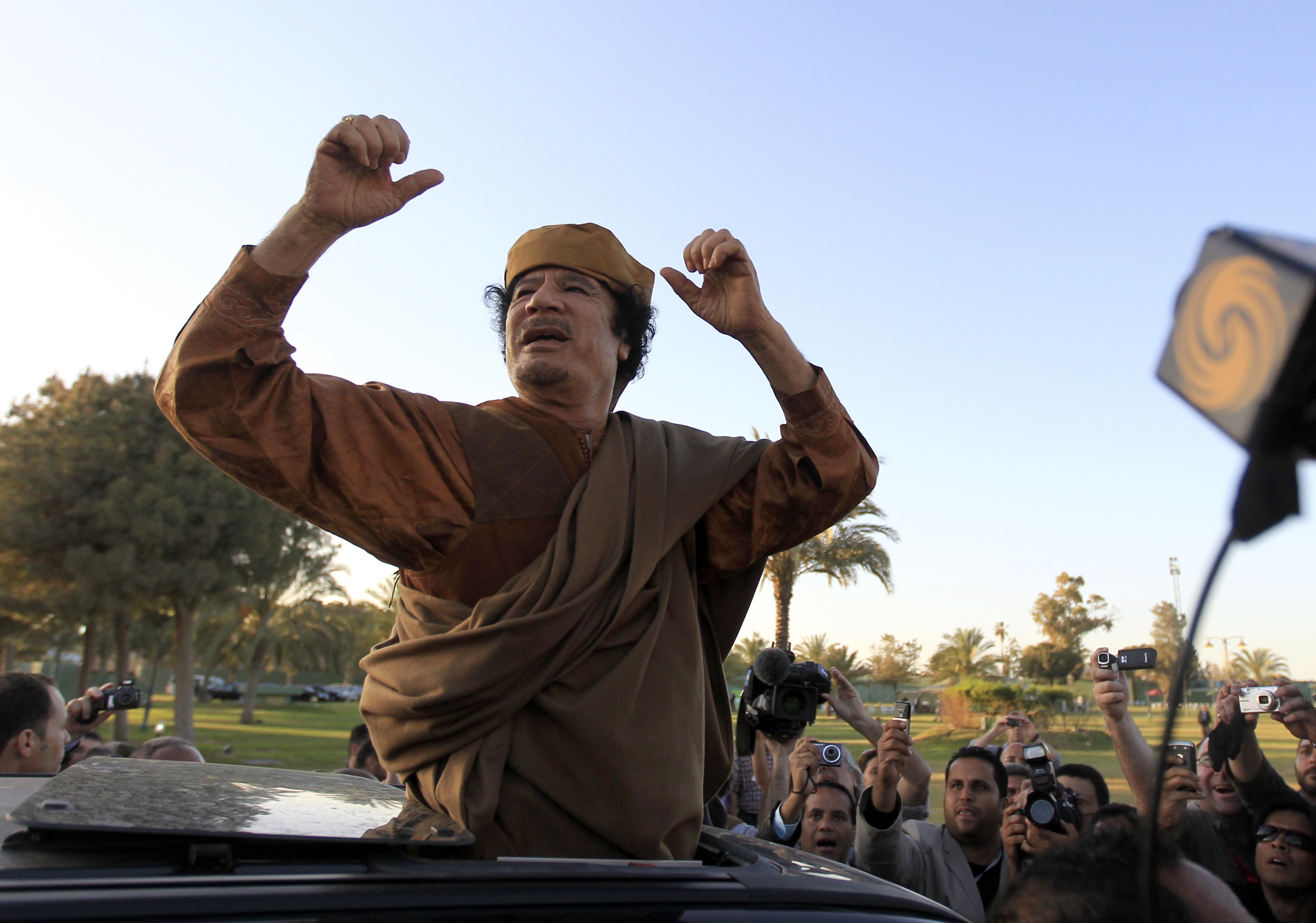 Νέες φρικιαστικές αποκαλύψεις για τον Καντάφι: Κρατούσε το κεφάλι εχθρού στο… ψυγείο του!