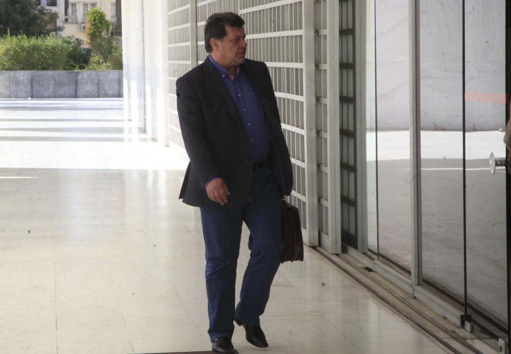 Ο Καπελέρης “αδειάζει” τον Παπακωνσταντίνου για τη λίστα Λαγκάρντ