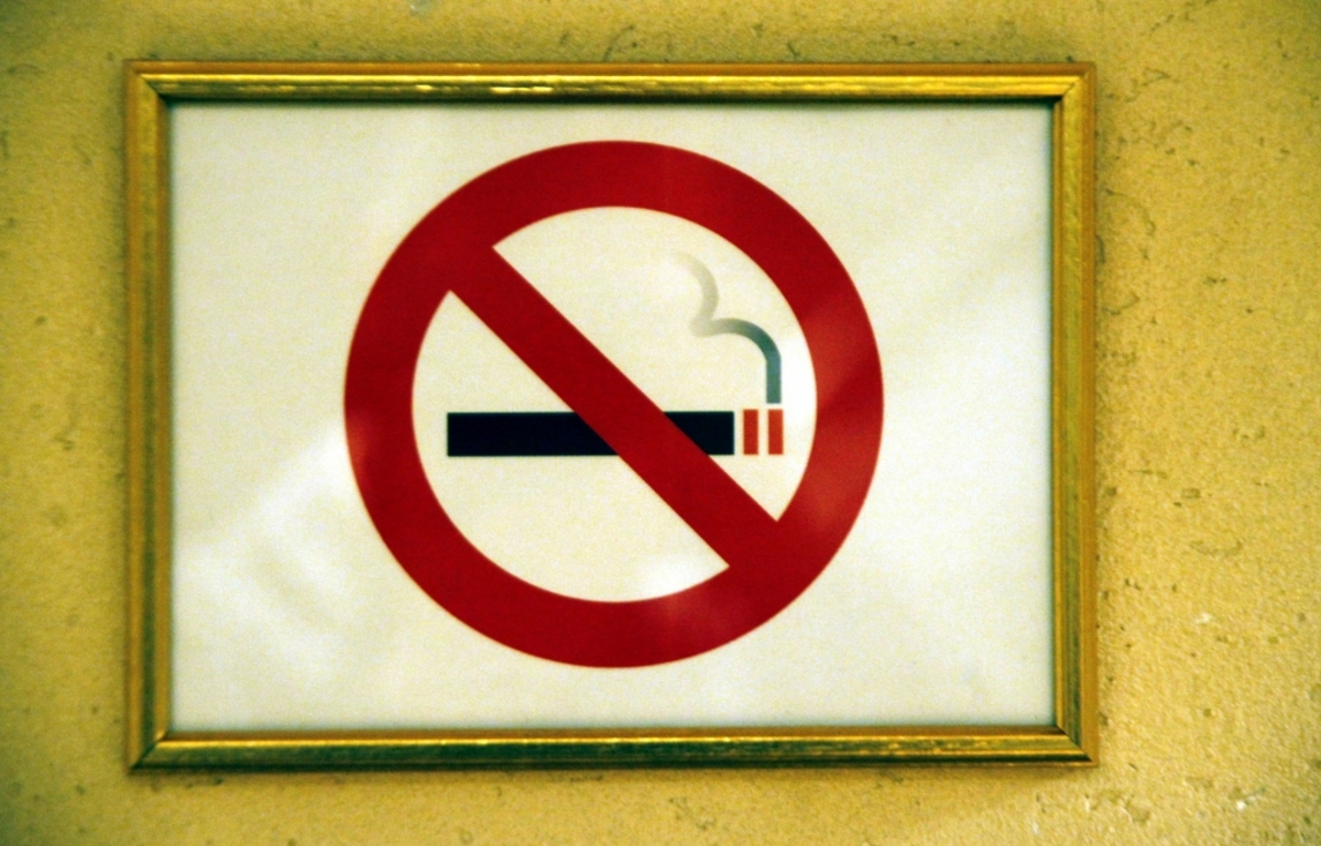 Ερχεται ολική απαγόρευση του καπνίσματος