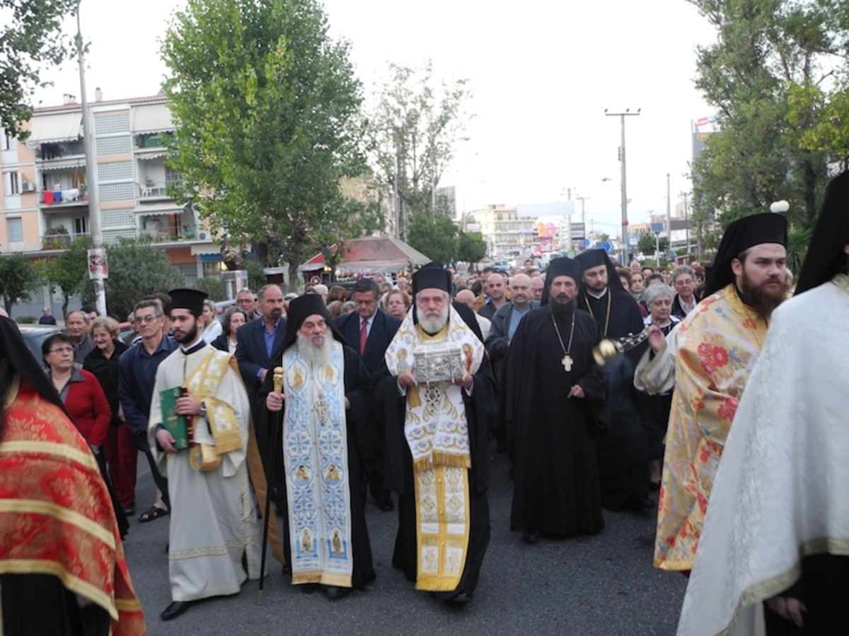 Μετέφεραν την Κάρα του Αγίου Παντελεήμονα στη Νέα Ιωνία