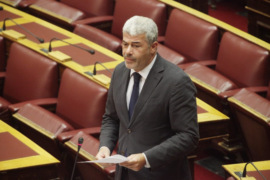 Καράμπελας: Δεκανίκια του ΣΥΡΙΖΑ οι βουλευτές που δεν θα ψηφίσουν Πρόεδρο της Δημοκρατίας