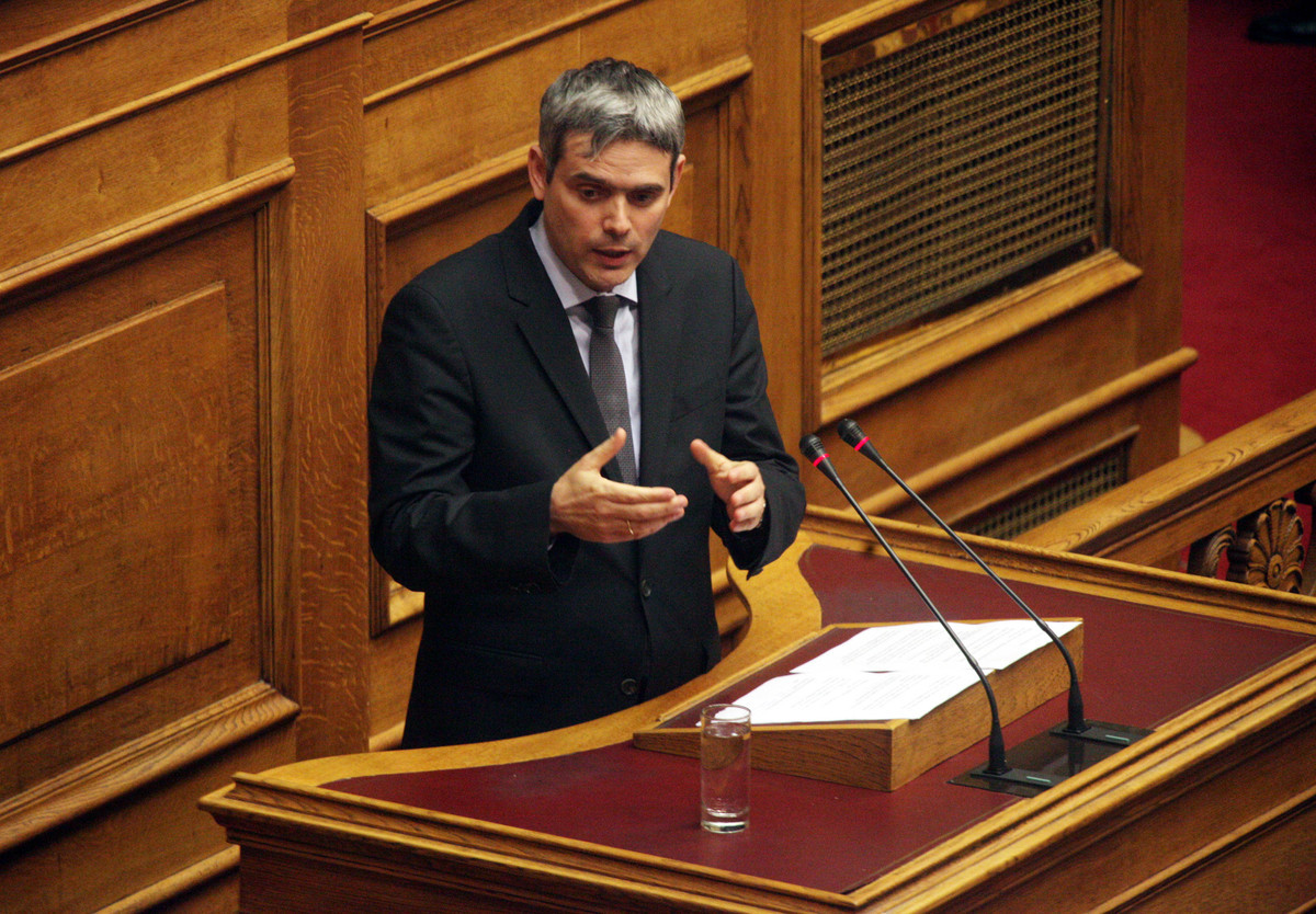 Καραγκούνης: «Η αυτοκτονία δεν μπορεί να είναι απειλή»