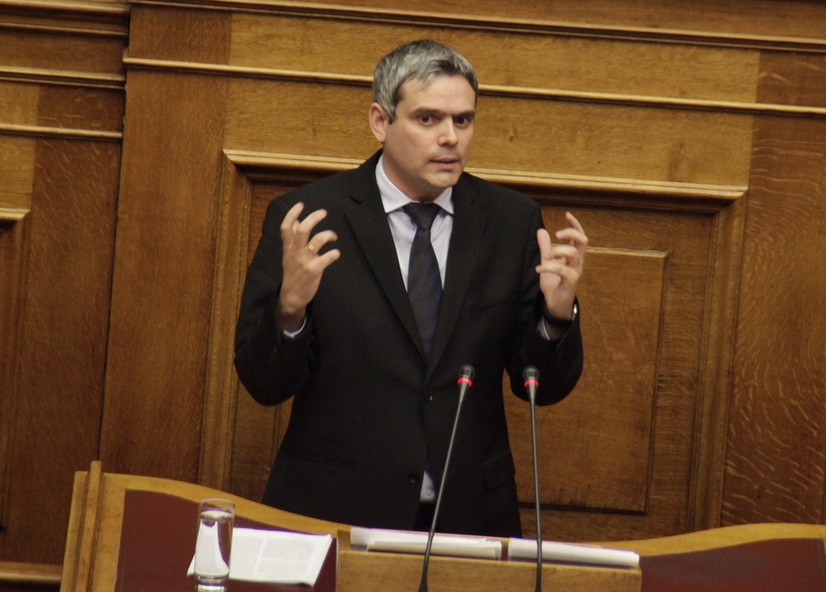Καραγκούνης: “Η κατάργηση των φυλακών υψίστης ασφαλείας διευκολύνει τους τρομοκράτες”