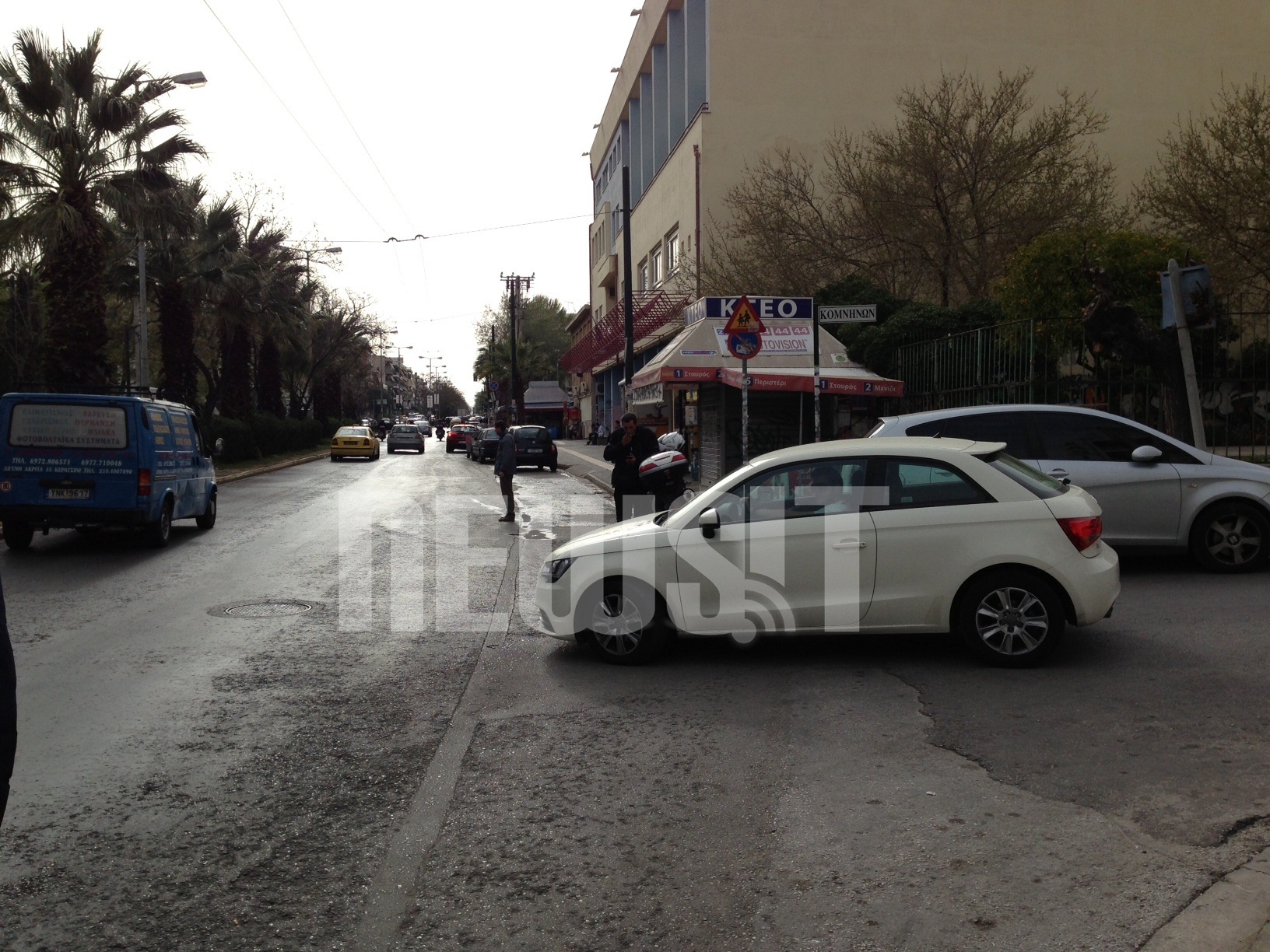 Καραμπόλα με λεωφορείο στη Νίκαια – Μία επιβάτης τραυματίστηκε (ΦΩΤΟ και ΒΙΝΤΕΟ)