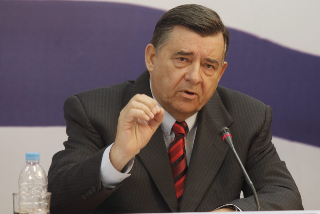 Καρατζαφέρης: “Περιμένει τους Έλληνες μεγάλος ανήφορος και την Ελλάδα κατήφορος”