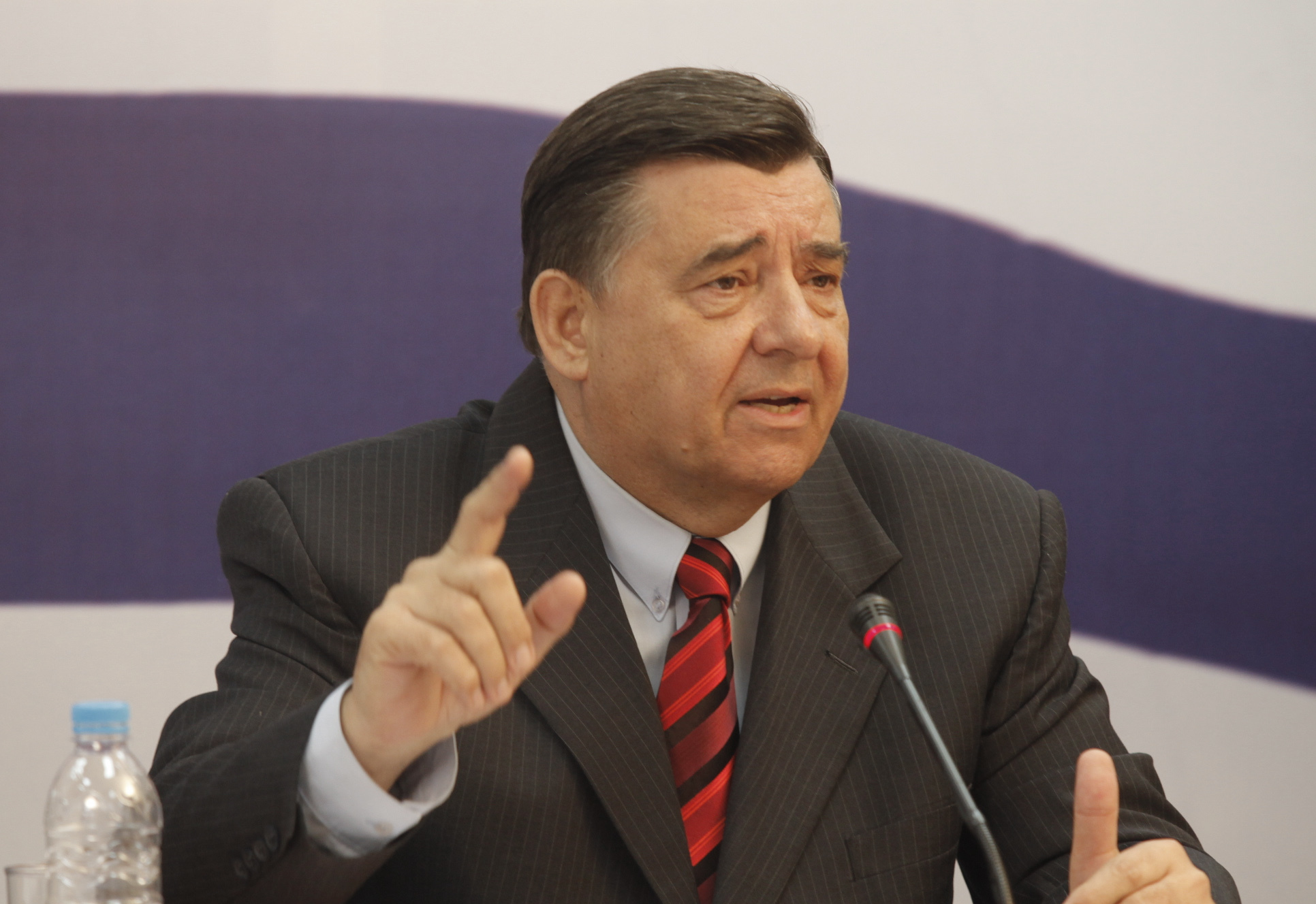Στην εντατική ο Γιώργος Καρατζαφέρης