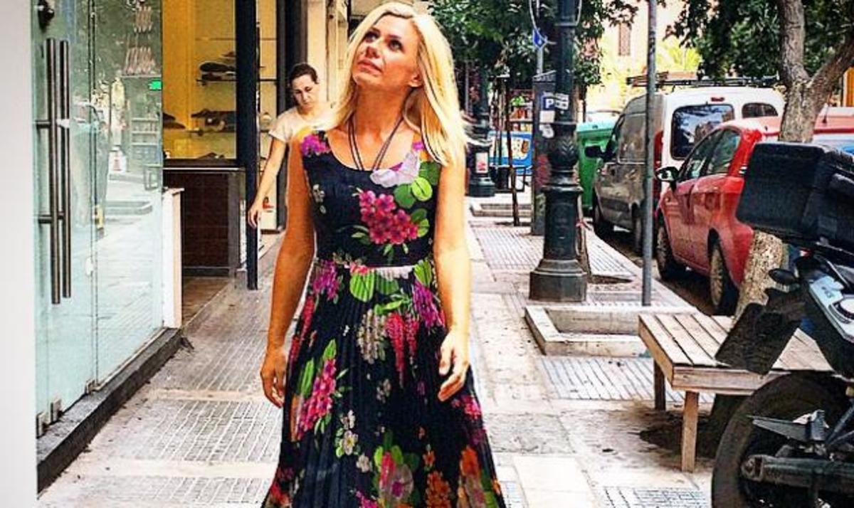 Αυτός είναι ο πρώτος πίνακας που κρέμασε στο σαλόνι της η Καραβάτου!