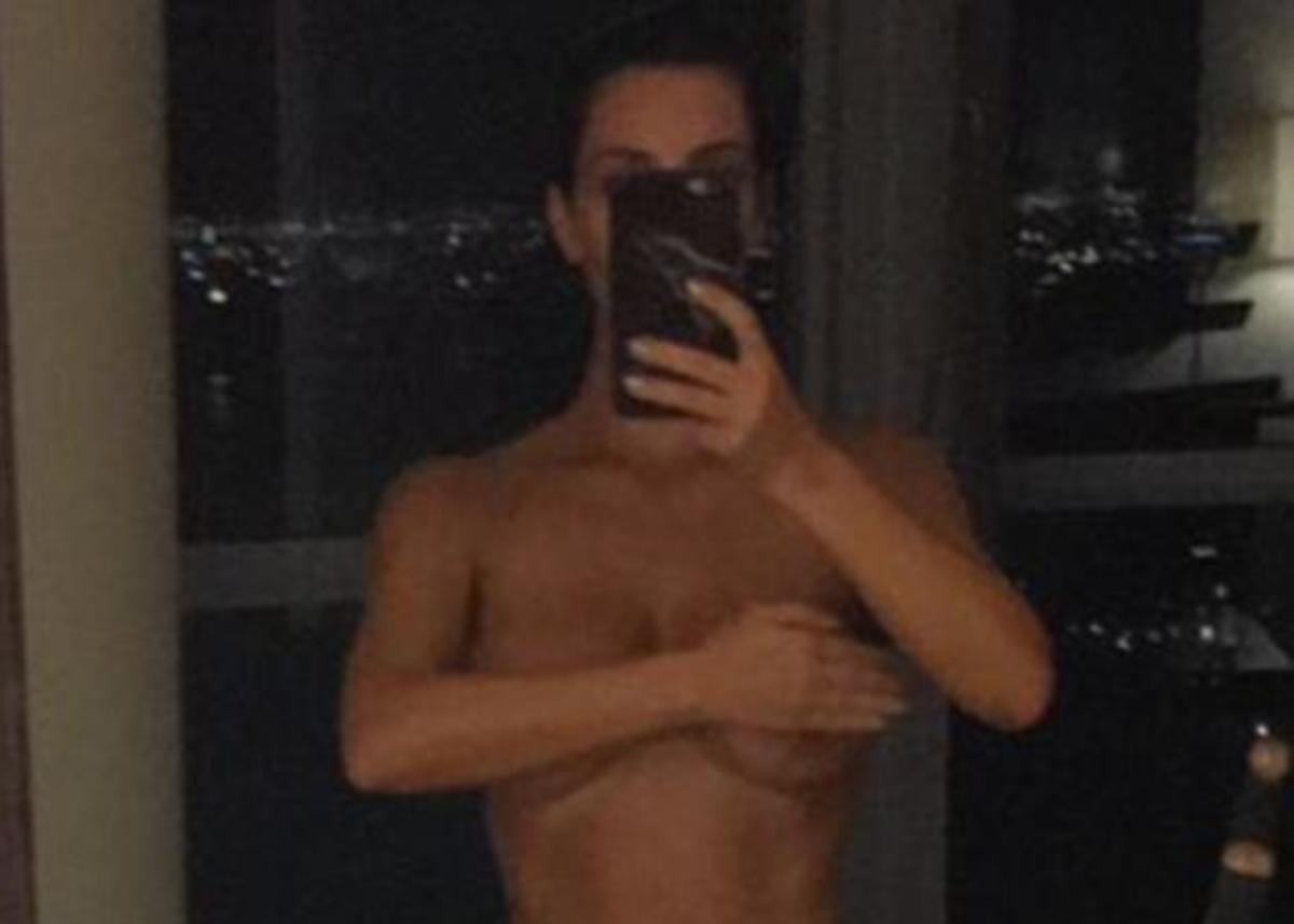 Γυμνή η Kim Kardashian! Χαμός τα social media με τις “καυτές” φωτογραφίες της
