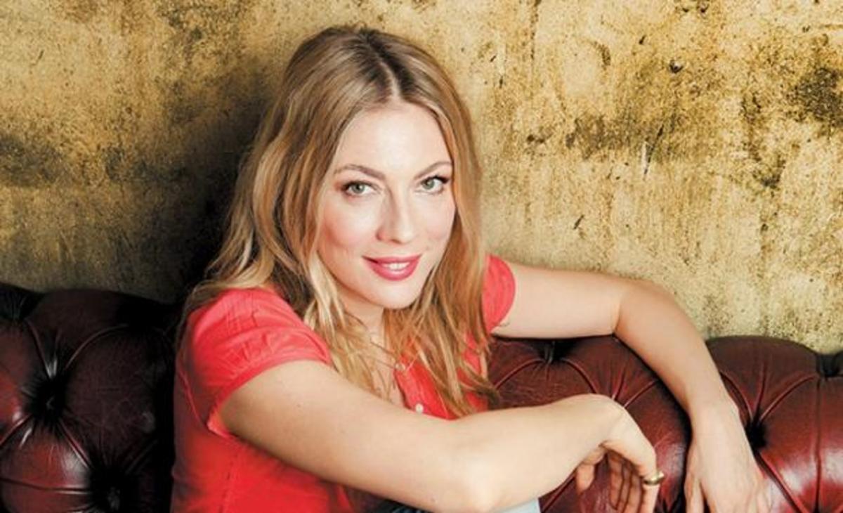 Σμαράγδα Καρύδη: «Με τον Θοδωρή έχουμε βρει τον κακό μπελά μας»