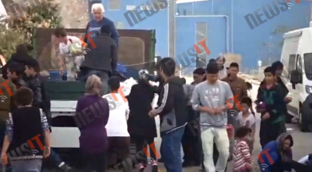 Πρόσφυγες στο Ελληνικό