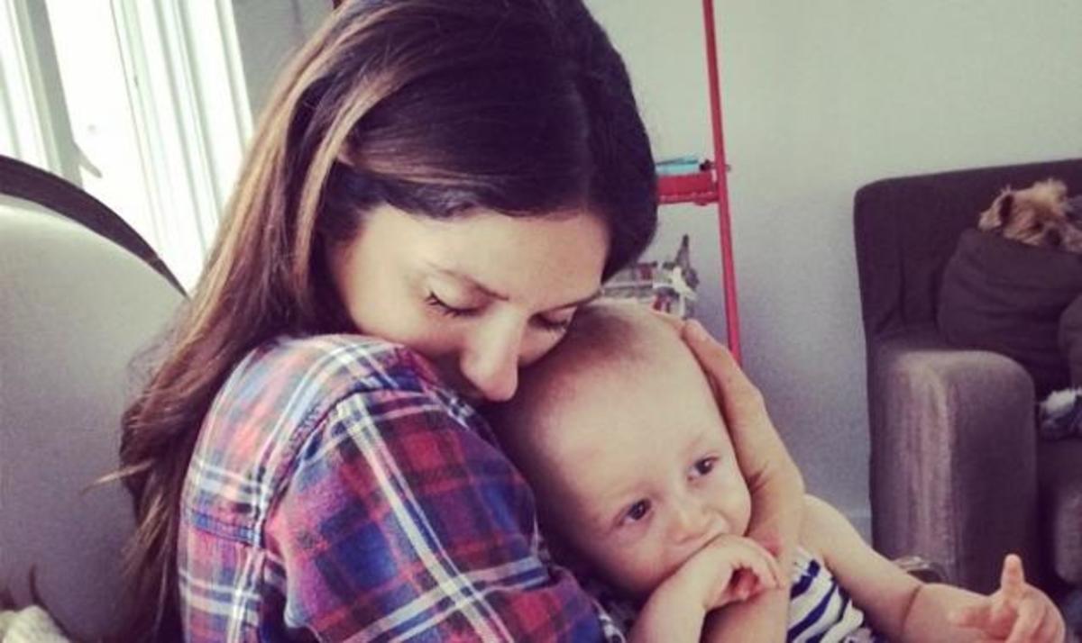 Σοφία Καρβέλα: Ο γιος της κάνει τα πρώτα του βήματα!