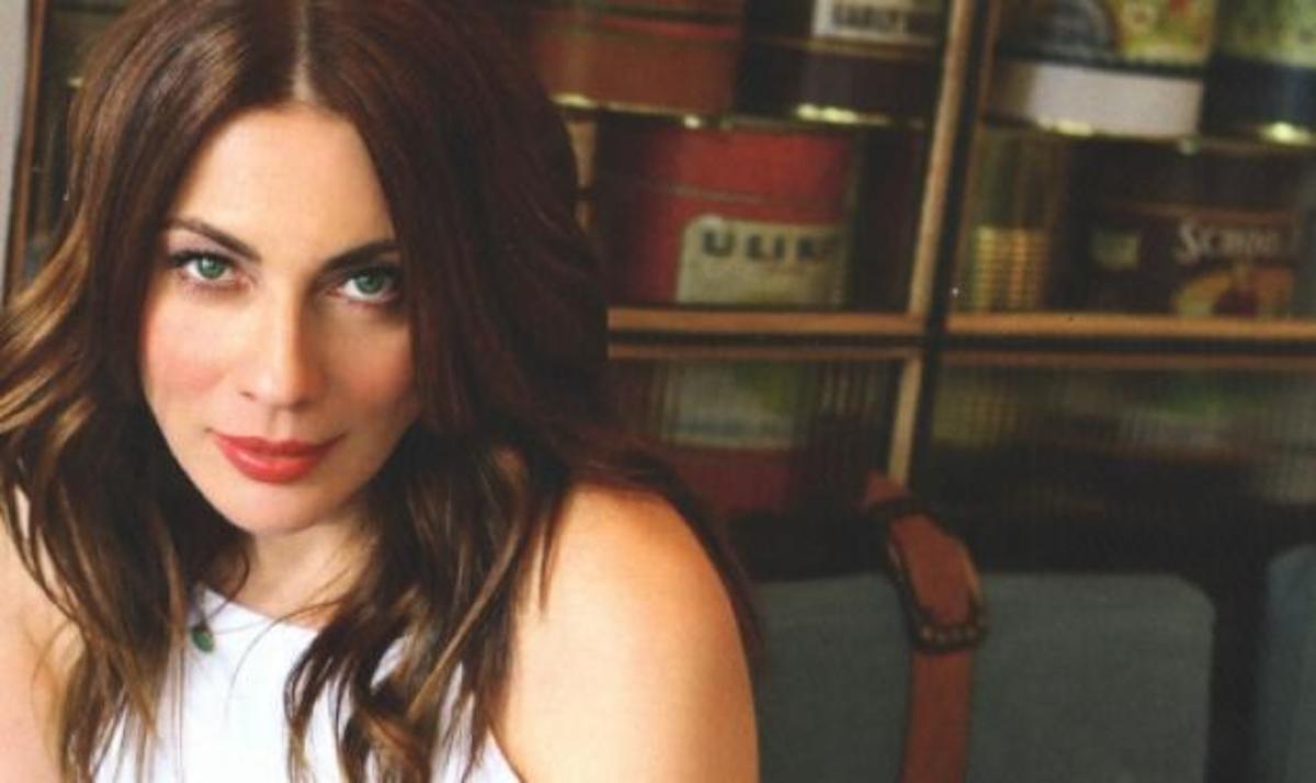 Σμαράγδα Καρύδη: Τα botox, ο γάμος και η σχέση της με τον Θοδωρή Αθερίδη!